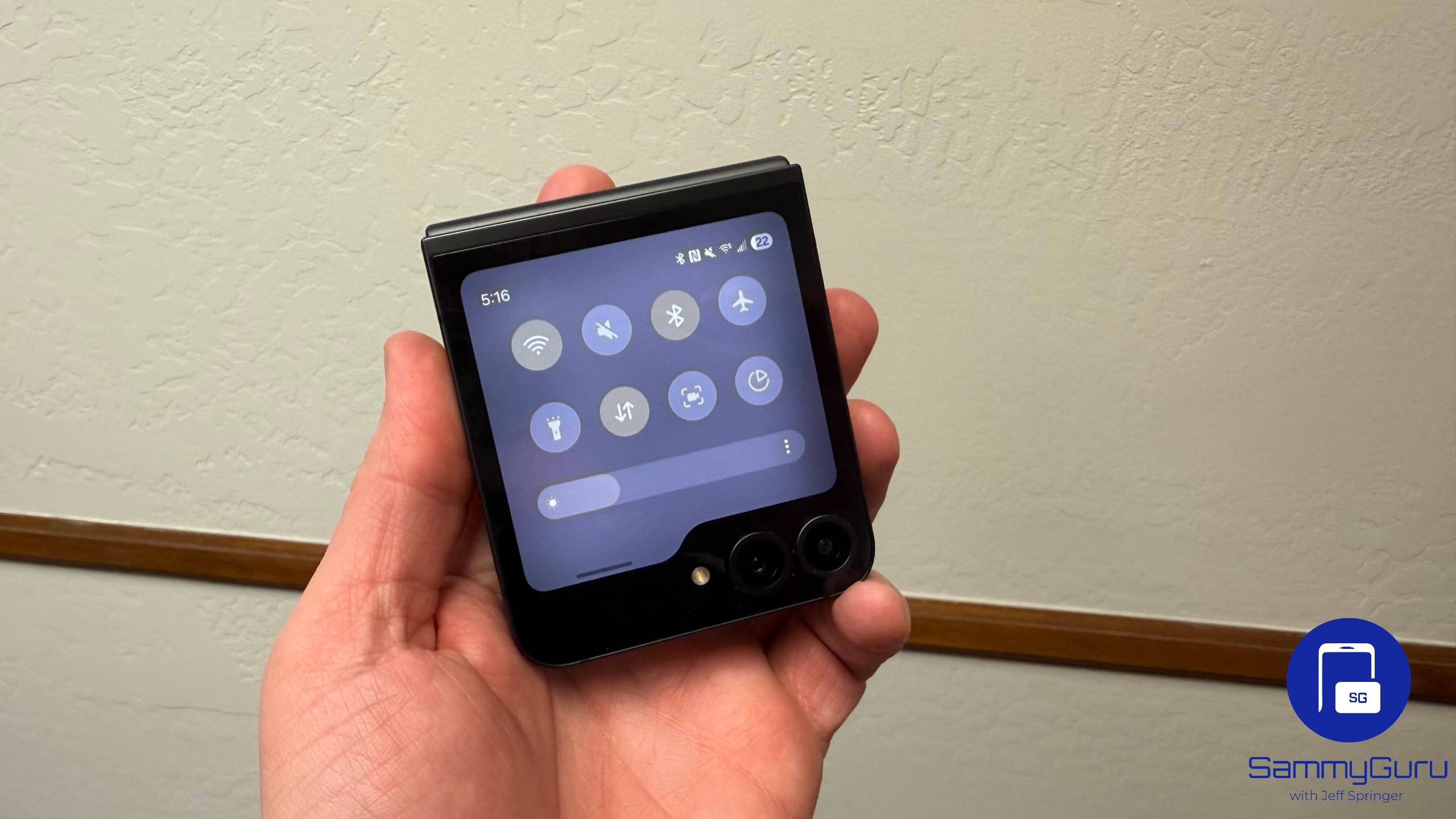 Galaxy Z Flip 6 SammyGuru 6