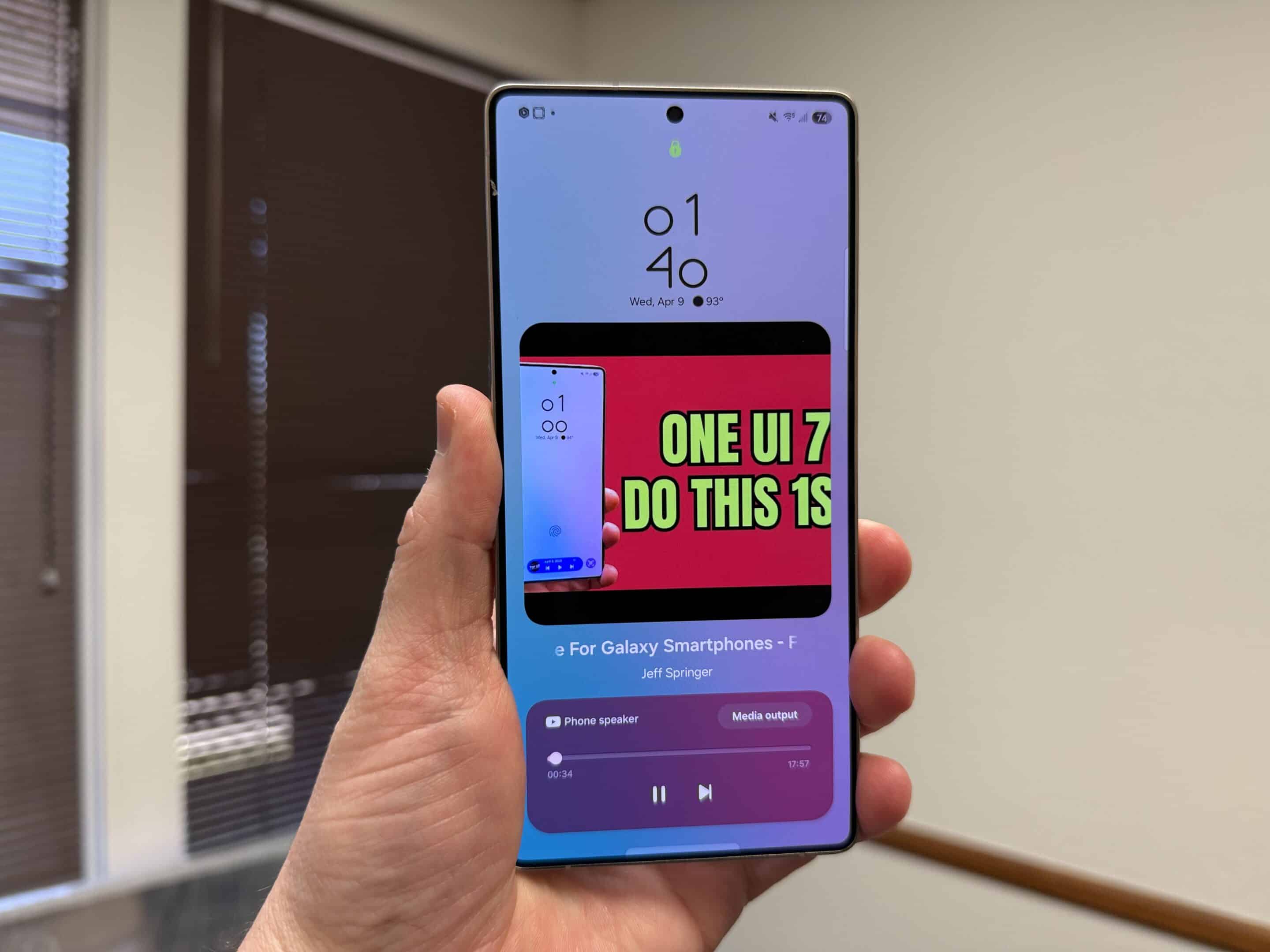 Youtube expanded on Now Bar. Youtube expanded on Now Bar.