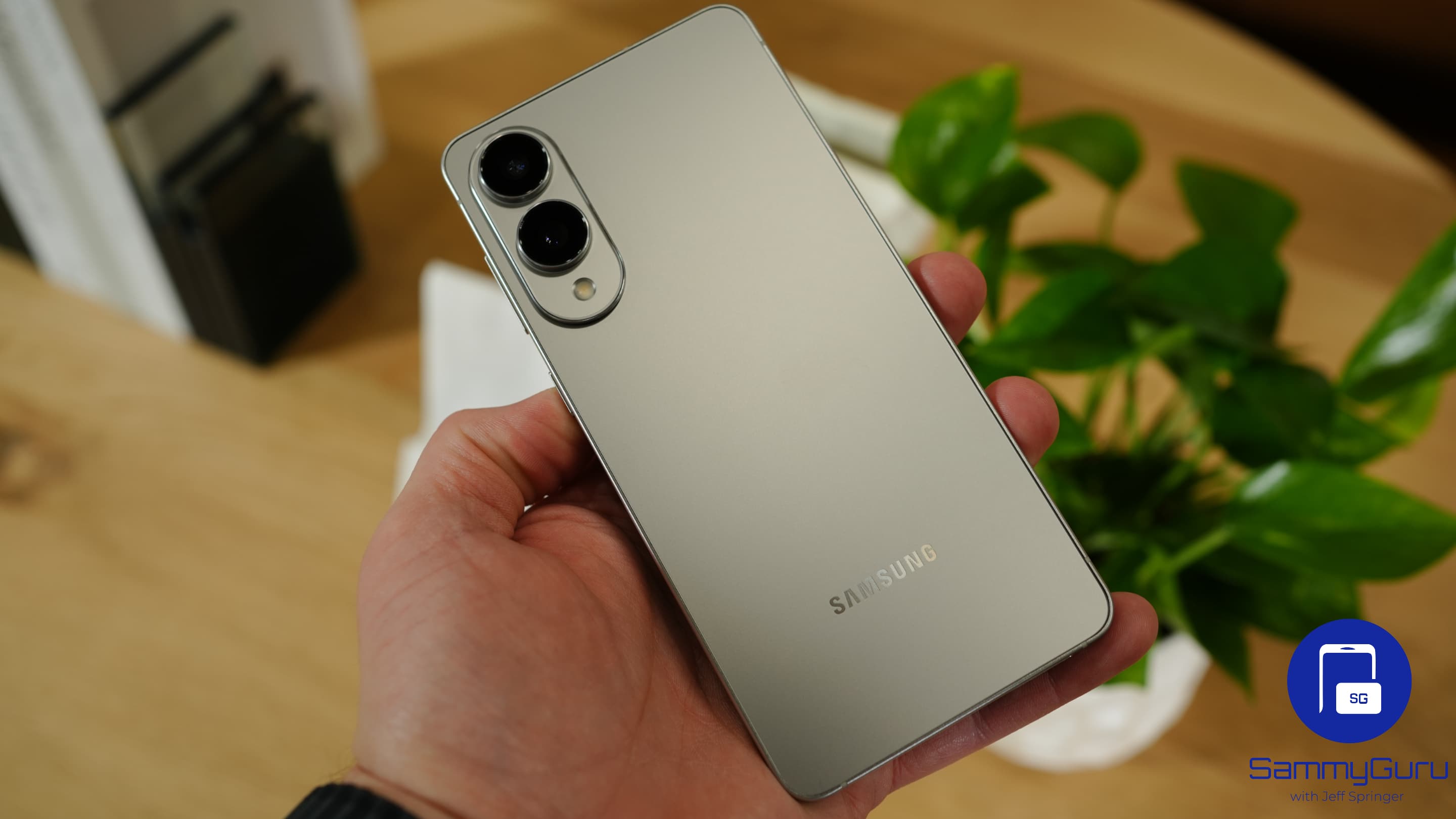 Samsung Galaxy S25 Edge SammyGuru 1