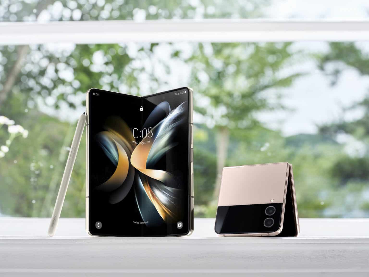 Galaxy Z Fold 4 Galaxy Z Flip 4 Galaxy Z Fold 4 Galaxy Z Flip 4