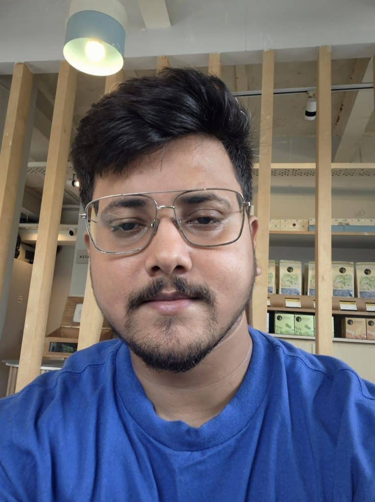 Galaxy Z Flip 7 FE Front Camera Selfie