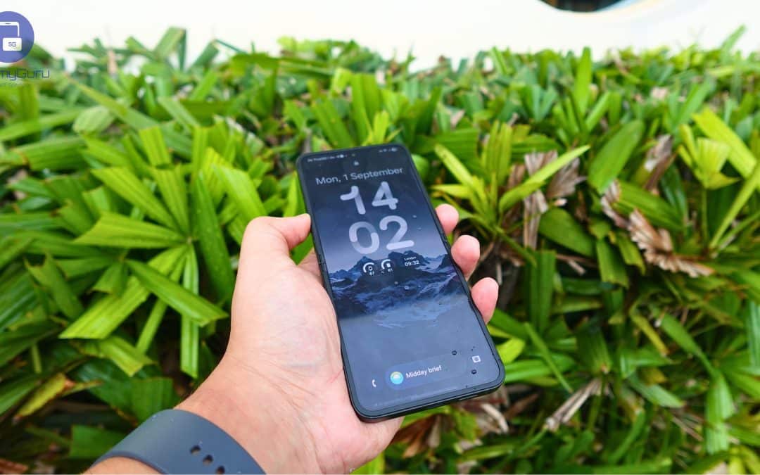 Samsung Brings Back Galaxy Z Flip 7 FE — Should You Even Care?