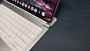 Galaxy Tab S11 Ultra: Pro Keyboard Top Side Corner