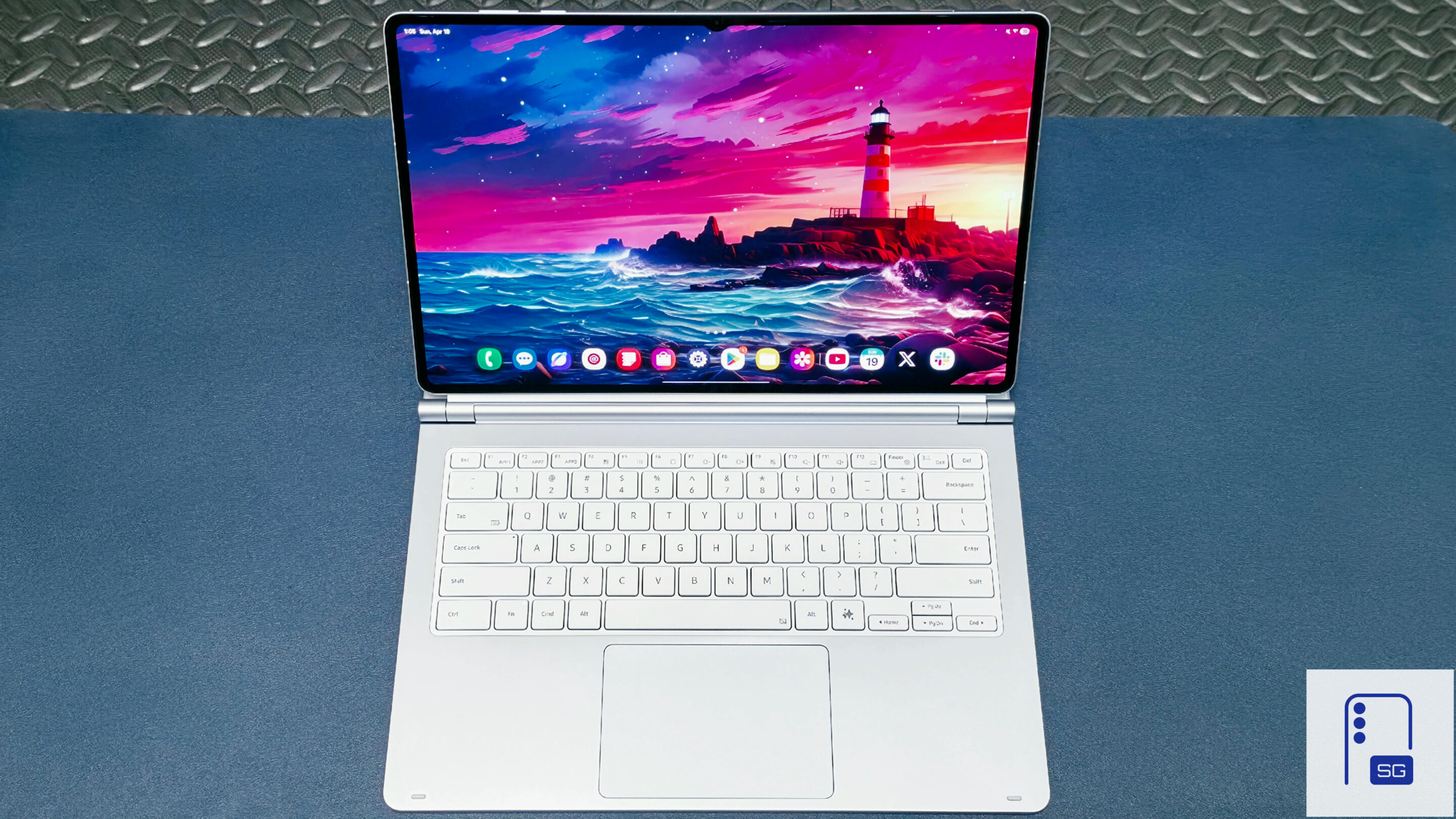 Galaxy Tab S11 Ultra Pro Keyboard Top View Galaxy Tab S11 Ultra Pro Keyboard Top View