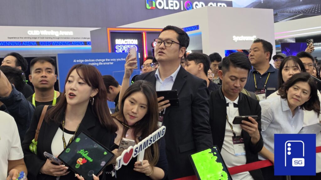 Jensen Huang Samsung Display Computex 2026 (4)
